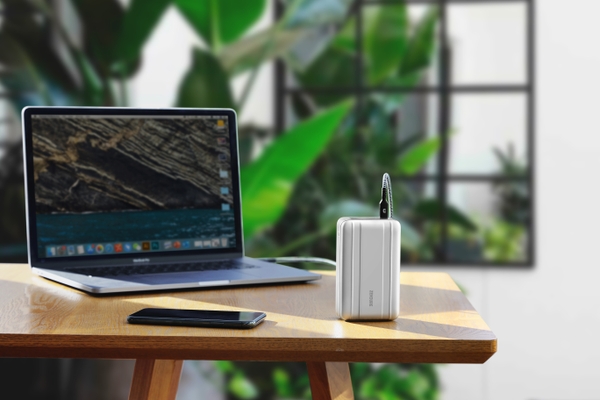 ハイスペックなノートPCも高速にたっぷり充電 テレワークにも