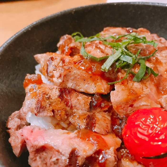 サーロインステーキ丼