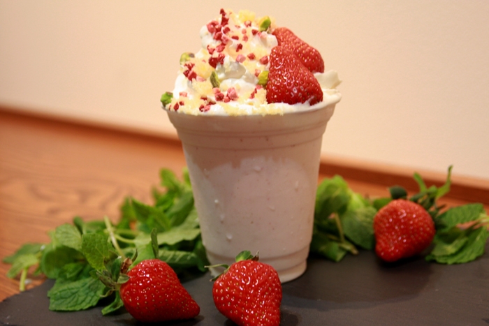 100%イチゴチョコドリンク