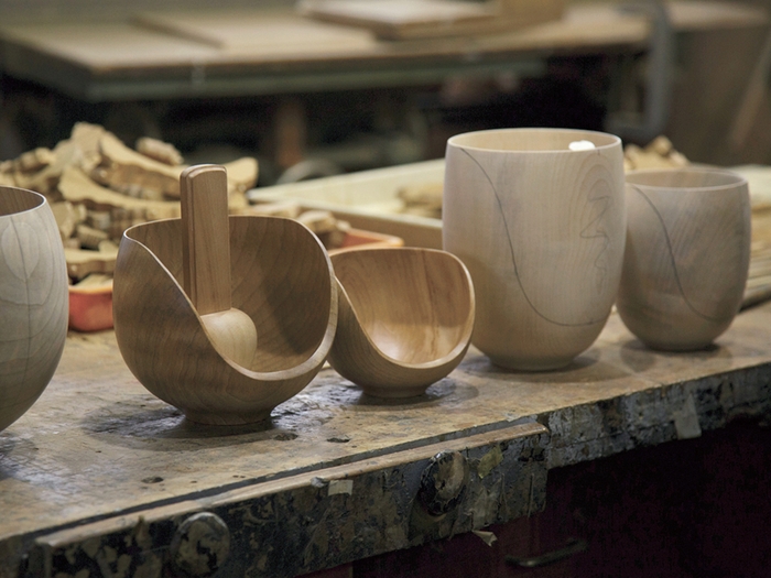 1点づつ手仕事で仕上げています