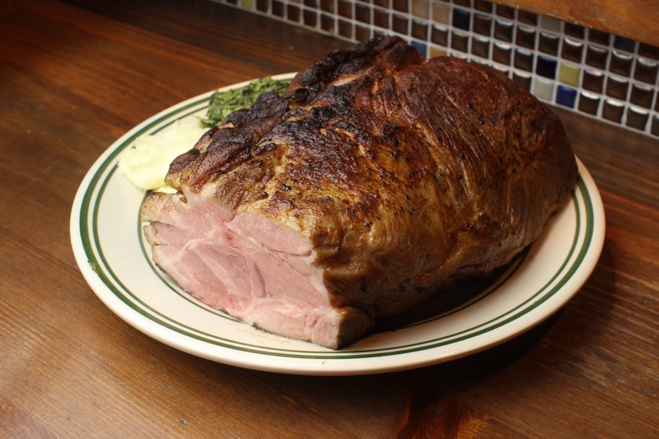 エベレスト(1.5kg)7,178円(税込) 切り分けて食べるのも楽しい。