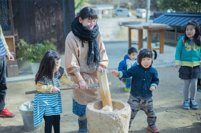 知り合いのお寺で餅つき