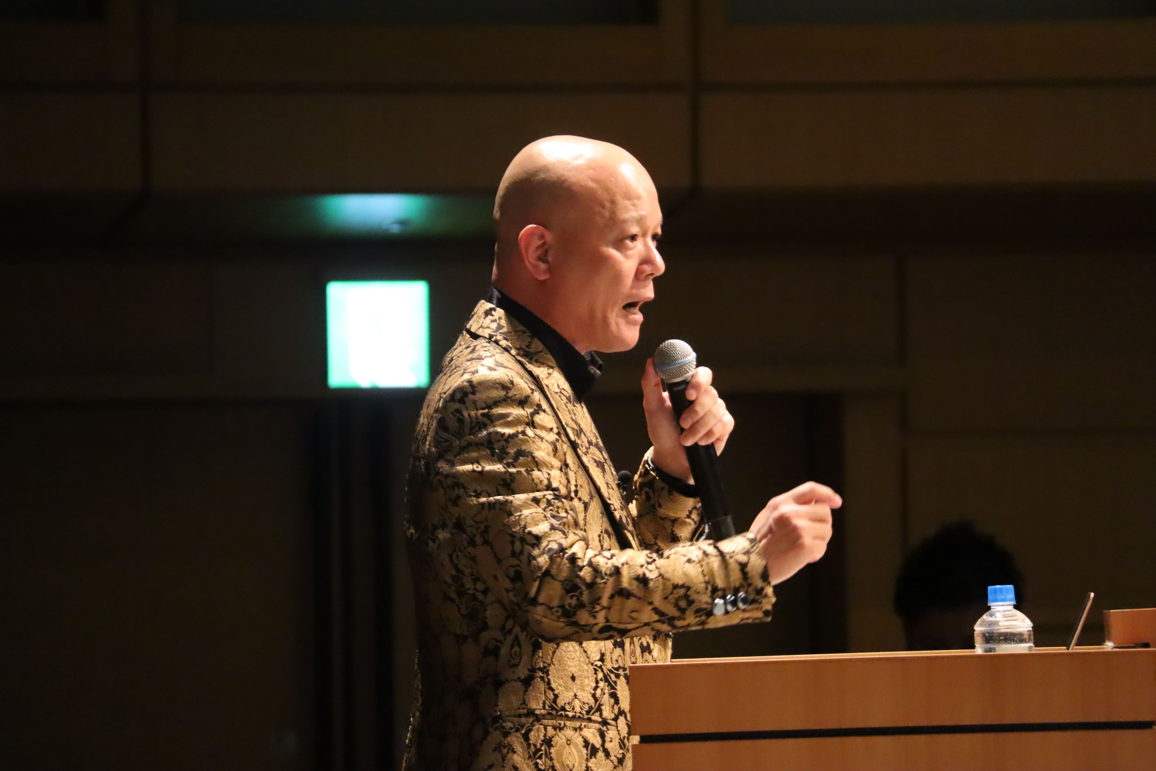 これまでの講演会動員人数は累計30万人を超える。