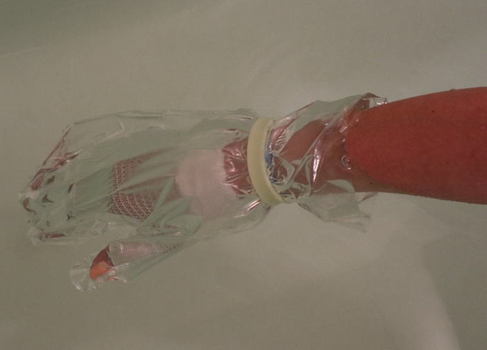 お助けミトングローブ　湯船