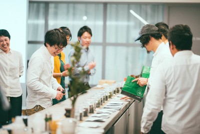 スタッフと日本茶カフェオーナー
