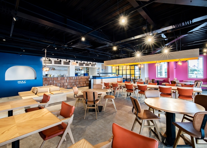 CAFE&DININNG HEMINGWAYの内観