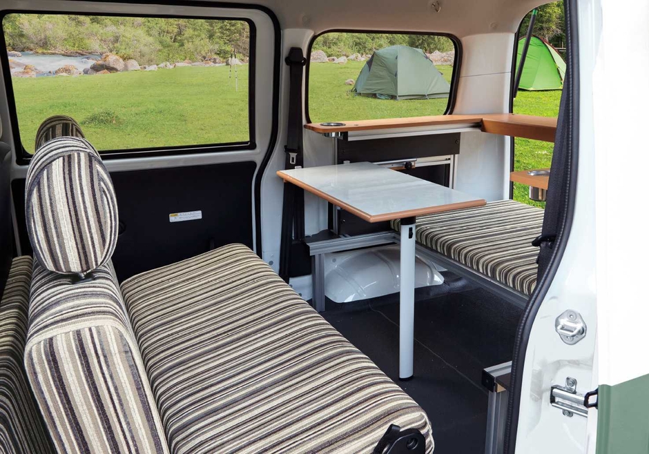 キャンパーアルトピアーノ内装写真