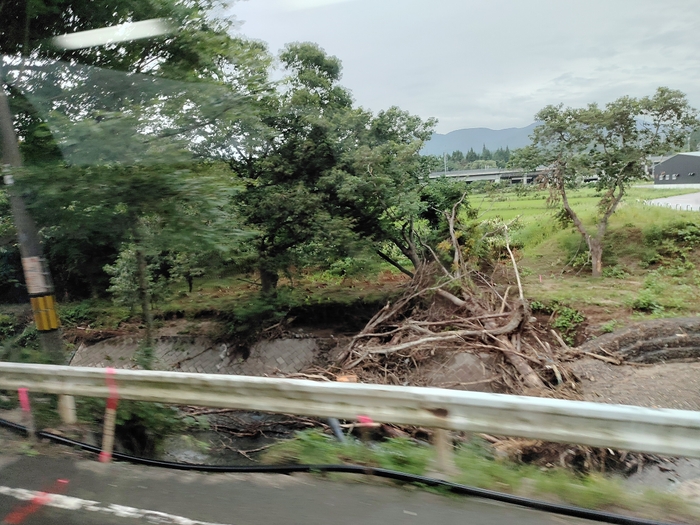 代行バス車窓風景3