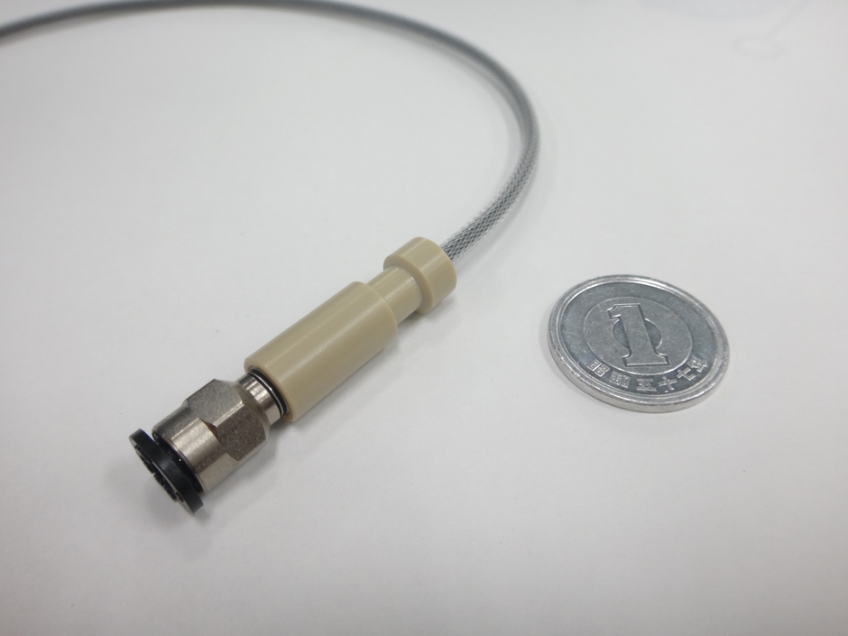 【写真】標準サイズと一円玉の比較