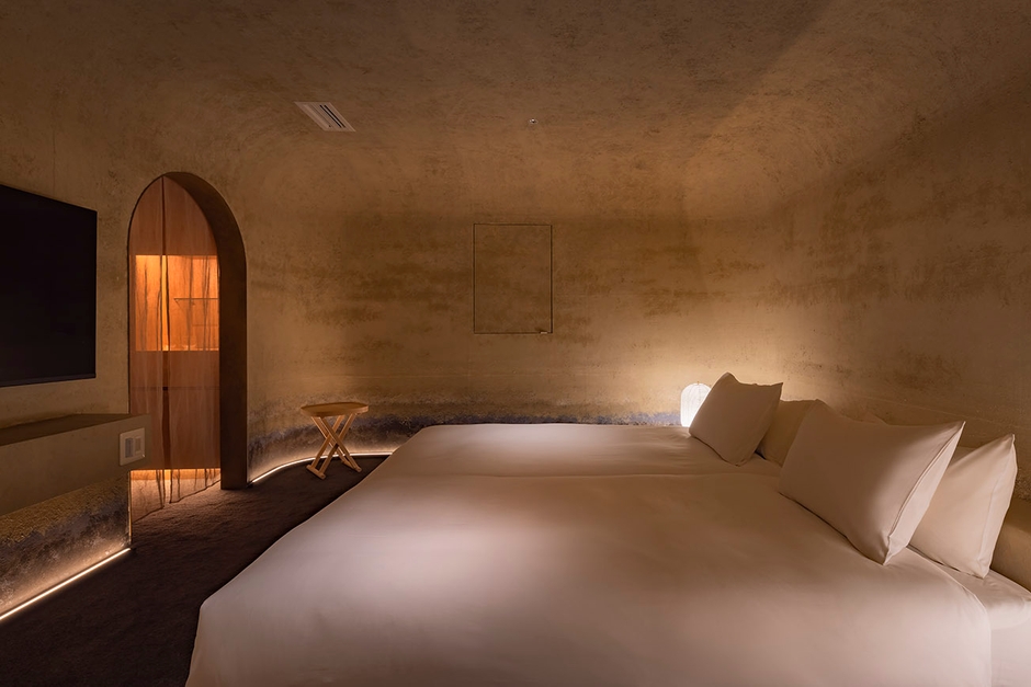 洞窟のような“おこもり感”が楽しめる2階寝室