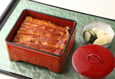 江戸前蒲焼の伝統を大切にしながらも、見た目の美しさにもこだわった鰻重