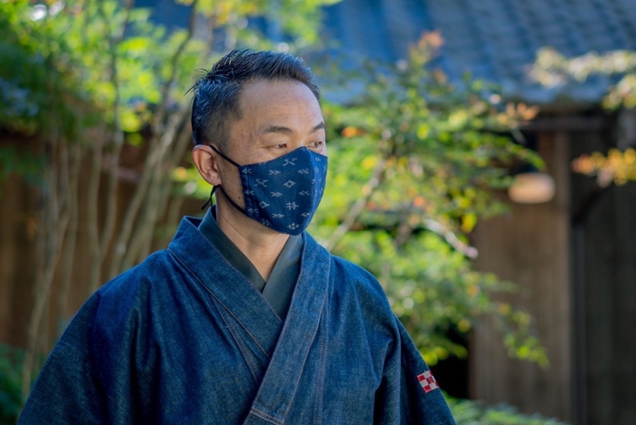 小紋柄(ネイビー)着用時