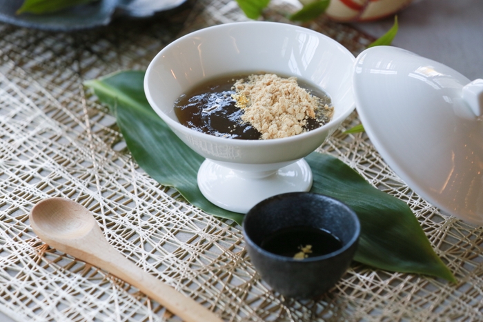 温かいほうじ茶わらび餅（オプション）