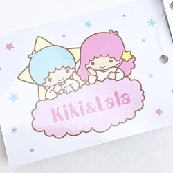 キキララのユメカワな世界観をファッションにとりいれませんか？うっとりするような淡いイラストに胸キュン確定なファッションアイテムです。