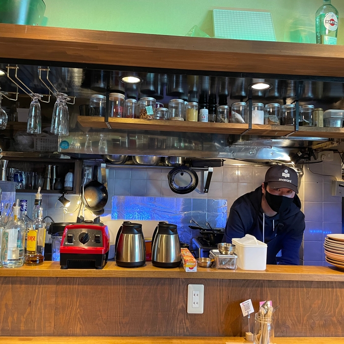 店内カウンター　