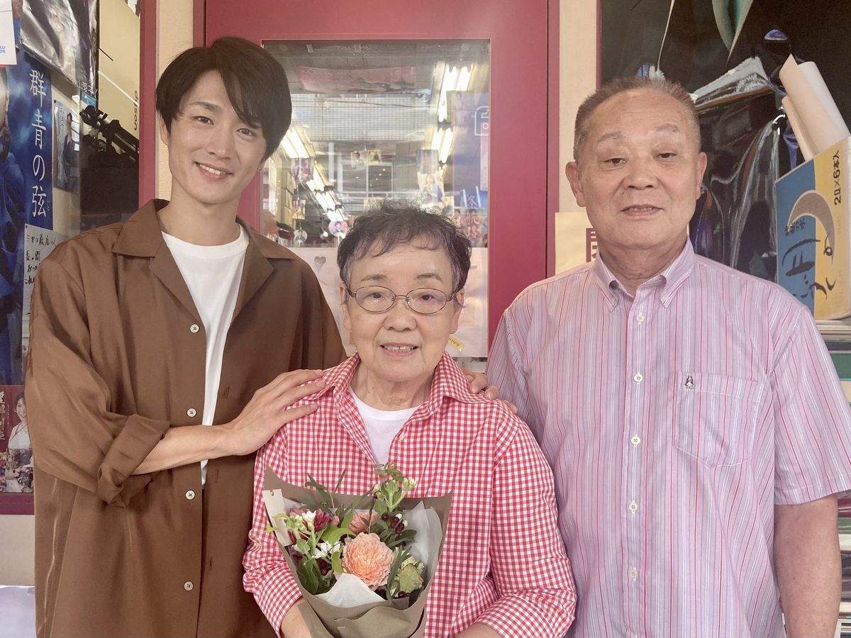 真田ナオキが老舗レコード店ミヤコの営業最終日に訪店、感動と感謝!