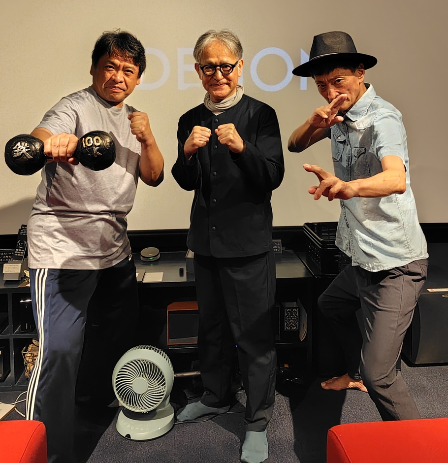 遠方から来られたお客様(中央)