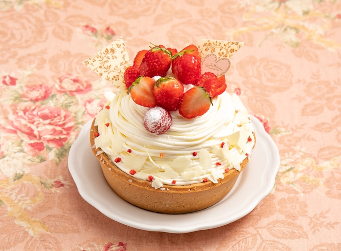 天空のいちごとレアチーズモンブランのタルト(ミニホールタルト)