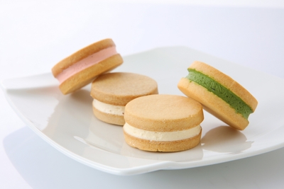 洛甘バターサンド<桜><マロン><プレーン><抹茶>各270円(税込)