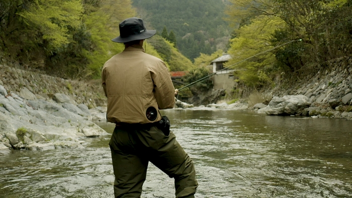 釣りを楽しむ人