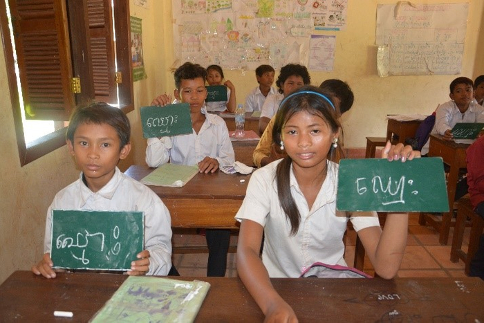 小学校を中途退学した子ども向けクラス（カンボジア）