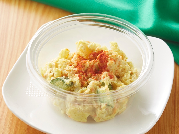 日乃屋カレー監修彩り野菜とベーコンのカレーポテサラ画像(画像はイメージです。)