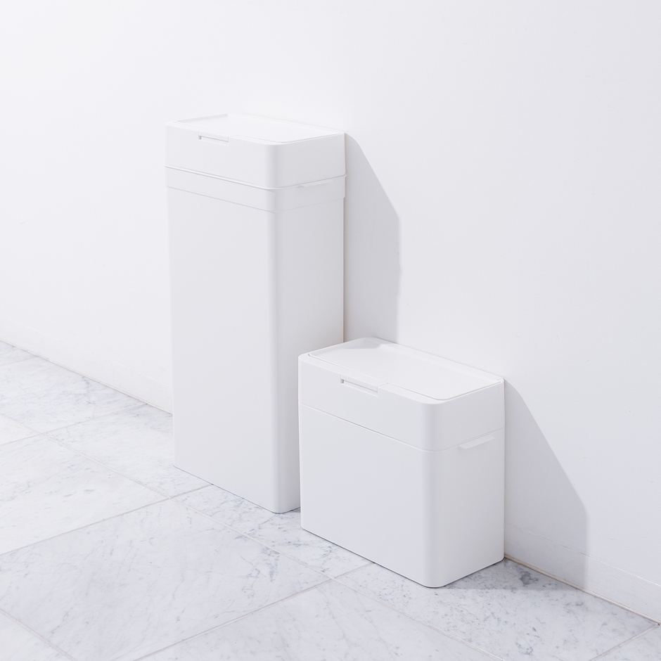 密閉性とデザイン性の両立(左から25L・9.5L)