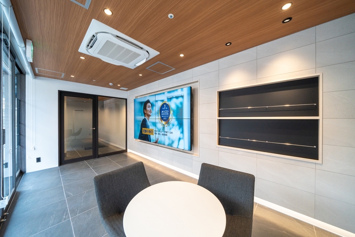 上本町営業所 内観