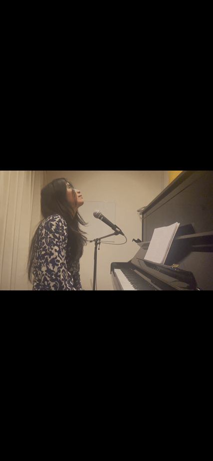 singer_pianoprayer mippi