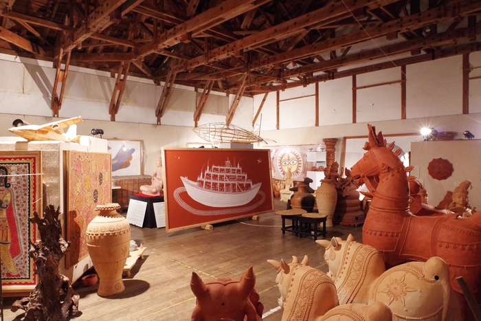 Photo.12 ミティラー美術館所蔵作品の数々