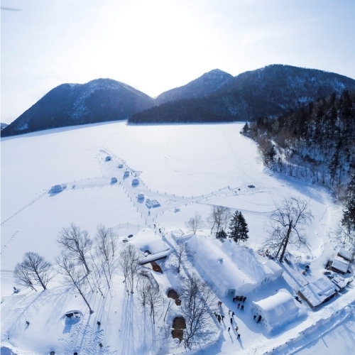 しかりべつ湖コタン全景