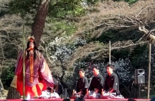 宝生流能楽公演（昨年の様子）
