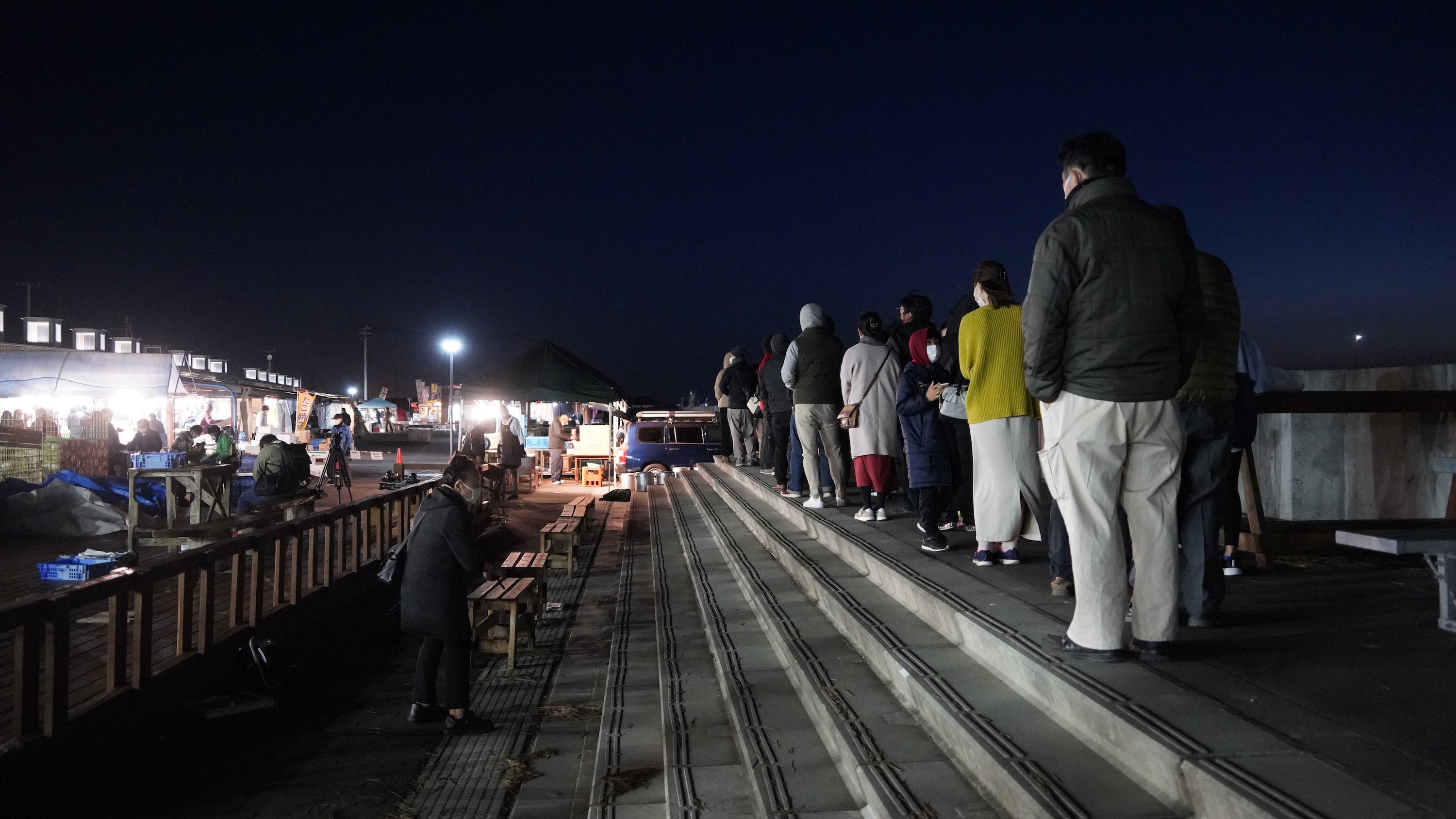 せり鍋のお振舞いは2,000食限定