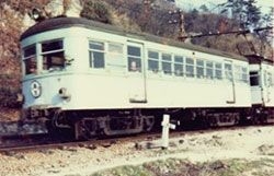 【イメージ写真】現役で走行中のクハ131形 写真撮影:松井正史