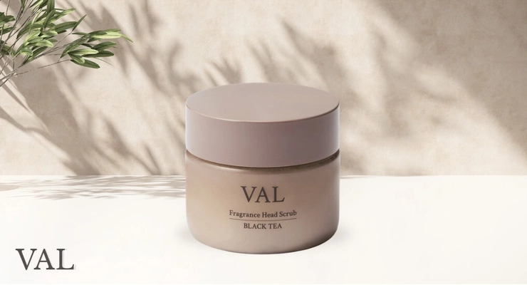 日常を格上げする新ラグジュアリーヘアブランド 「VAL」デビュー。 第一弾は「ブラックティー」香る極上ヘッドスクラブ