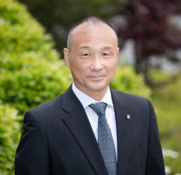 近畿大学附属豊岡高等学校・中学校 新校長に中尾和哉が就任