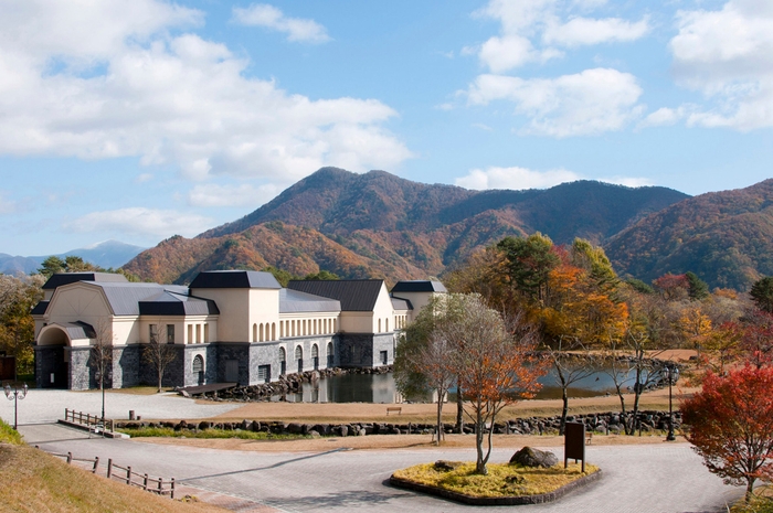 福島県有数の紅葉のメッカ、磐梯朝日国立公園内に位置しています。