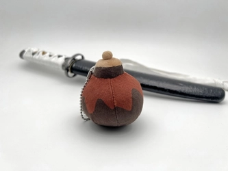 歴史戦国ファン必見！本能寺の変を生き抜いた奇跡の茶入 “九十九茄子ぬいぐるみ(原寸大)”が2022年9月9日(金)発売！