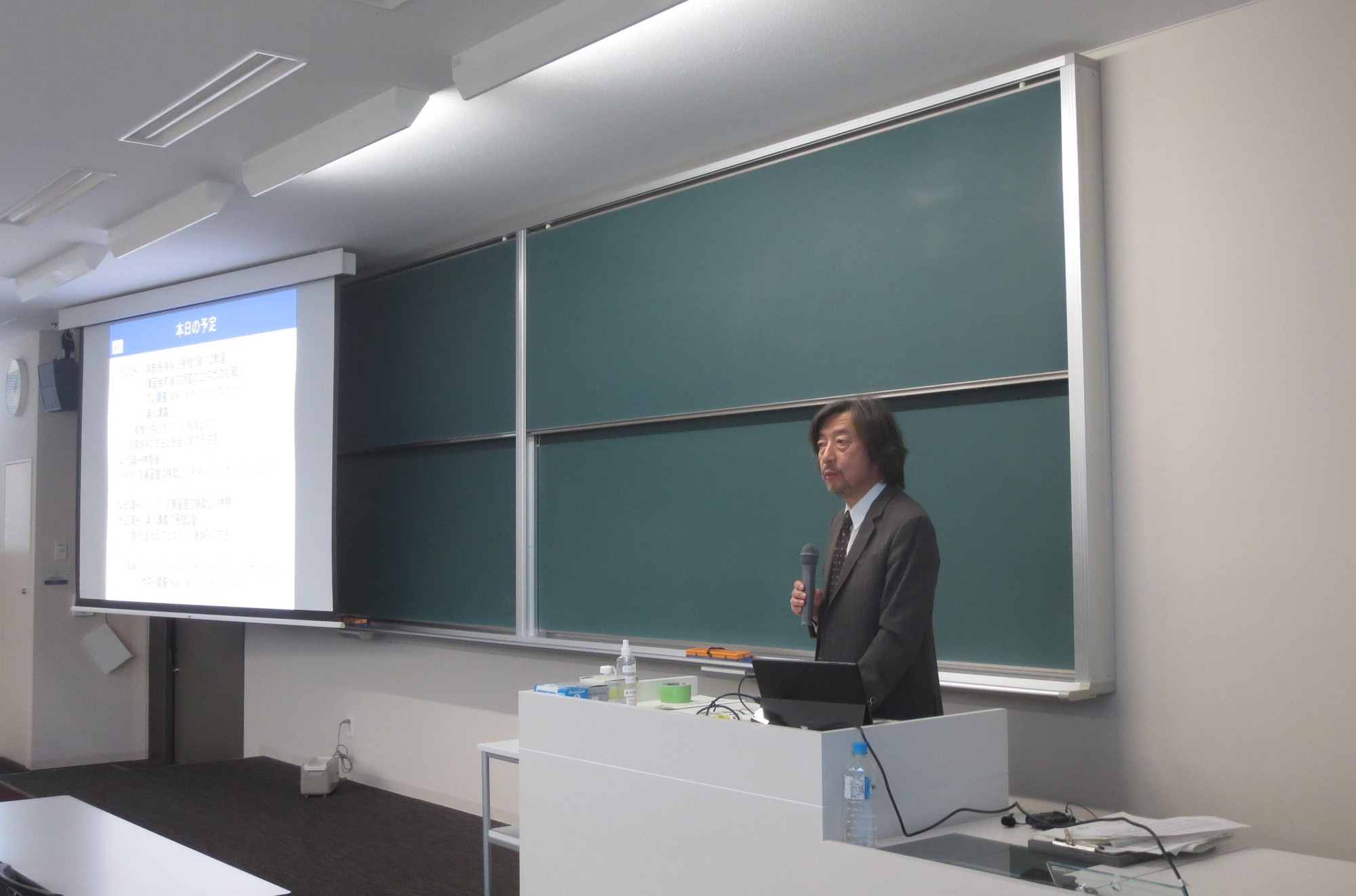 最近の名城大学薬学部について紹介する灘井入学センター長