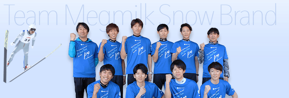 (後列左より)原田 雅彦監督、栃本 翔平、伊藤 謙司郎、伊東 大貴、原田 侑武、岡部 孝信コーチ (前列左より)清水 礼留飛、佐藤 幸椰、佐藤 慧一、小林 潤志郎