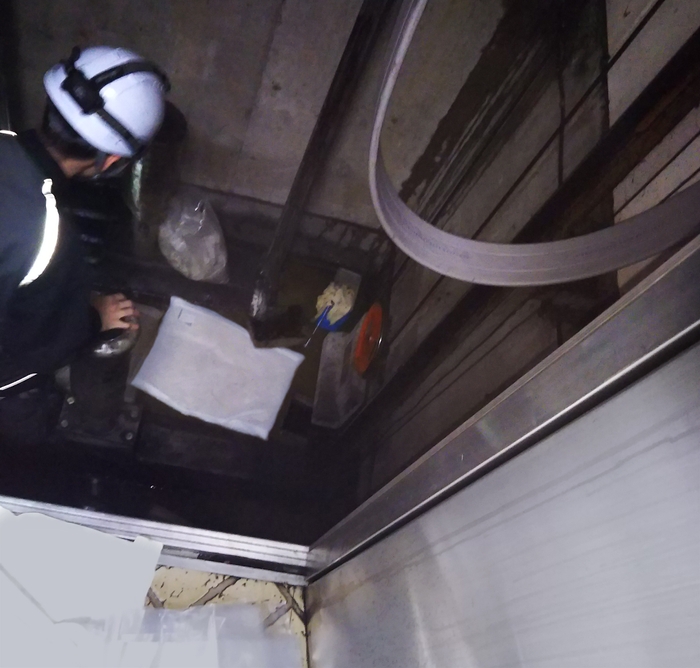 使用例 エレベーターピット内の漏水除去