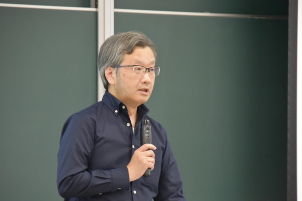 講義する木野さん