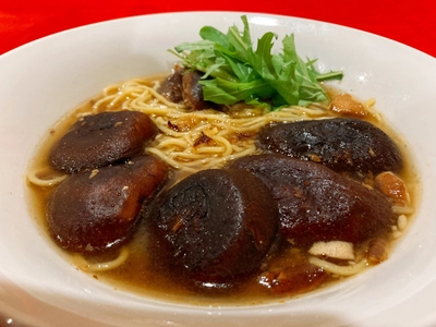 岐阜県美濃加茂市の【しいたけ家　ありがとう。】 世界初(自社調べ)のラーメンで血管年齢が若返った！