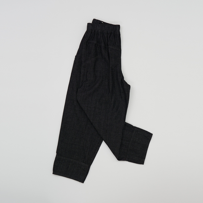 おしゃれなデザインデニムも取り扱い