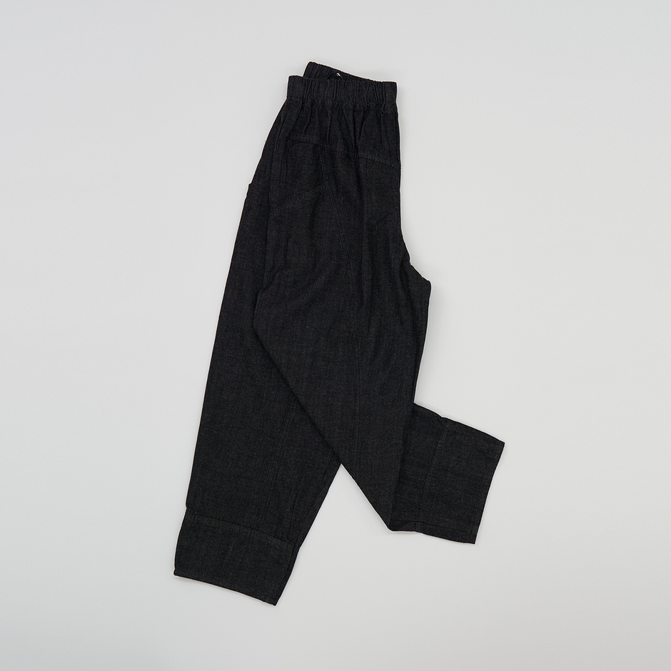 おしゃれなデザインデニムも取り扱い