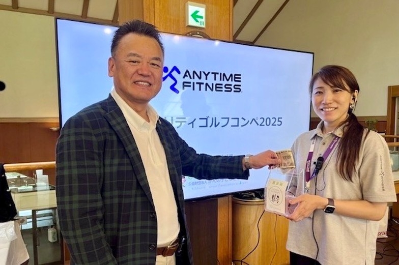 【会場での募金活動】