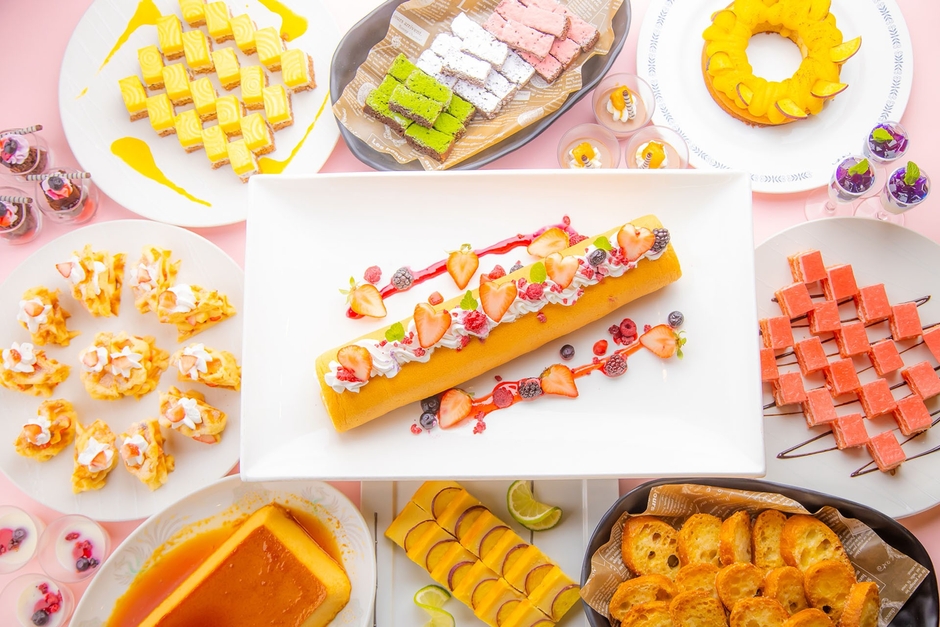 自家製濃厚プリンなど約20種のデザート