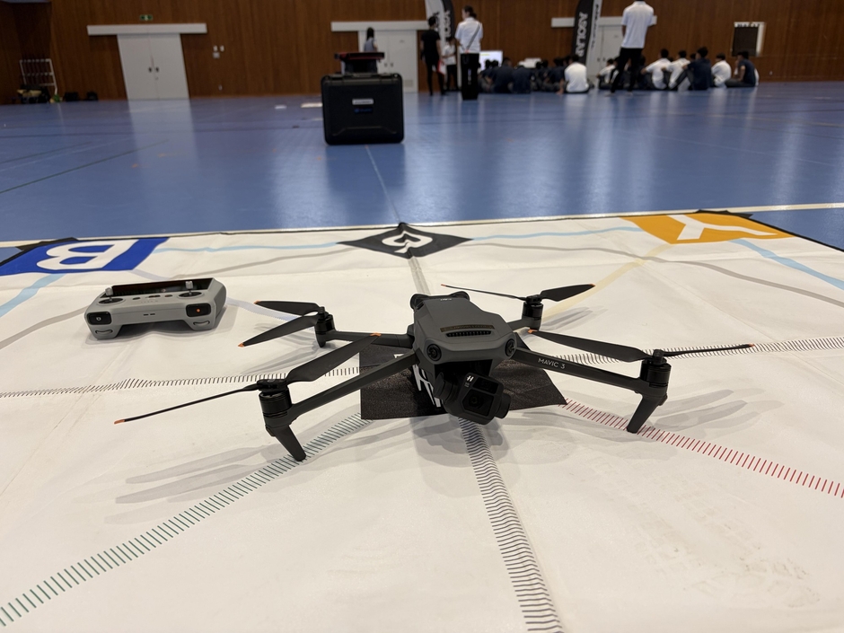 体験に使用したドローン(DJI Mavic 3)