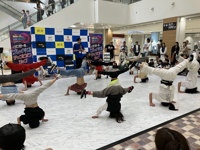 イオンモールブレイキン大会風景(2)