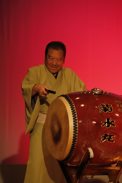 三条史郎(太鼓、撮影:宮岡里英)